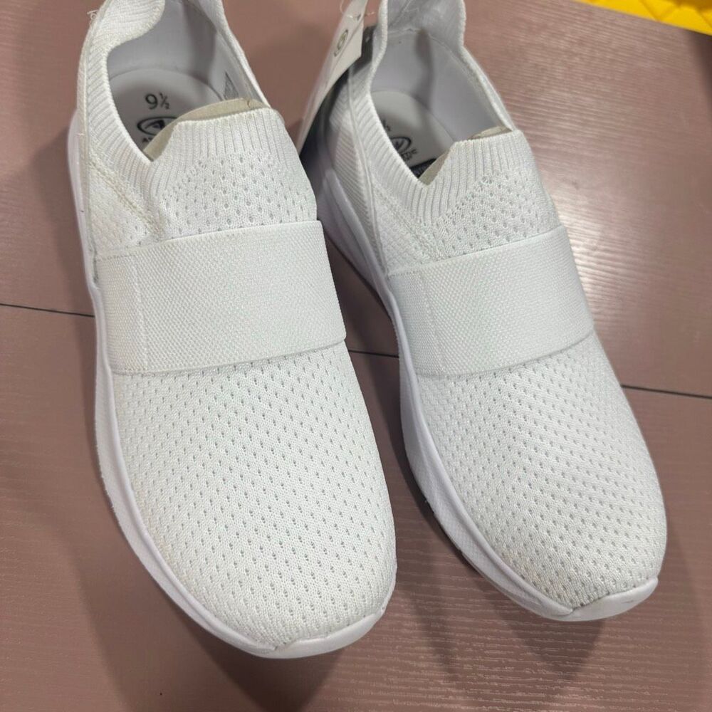 Athletic Works Women's Banded Jogger Sneakers